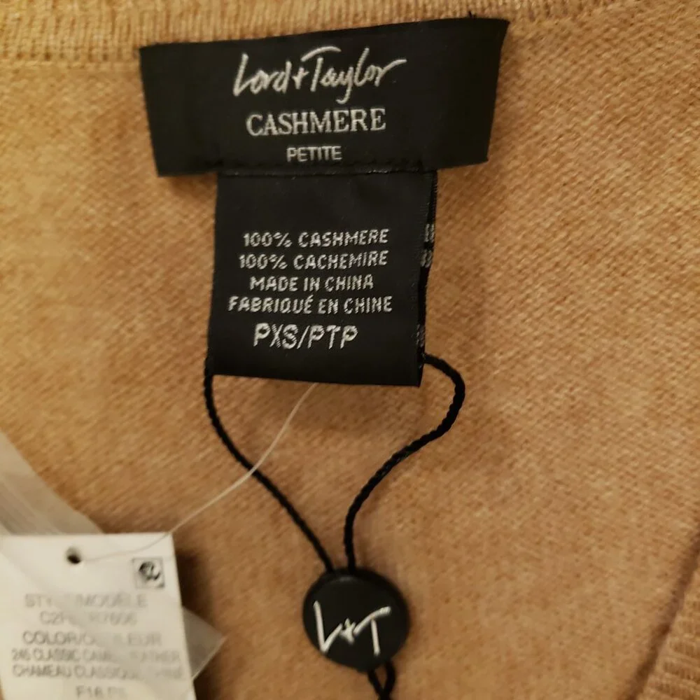 Lord & Taylor Cashmere Argyle V-Neck Long Sleeve Pullover Sweater - Picture 3 of 11
